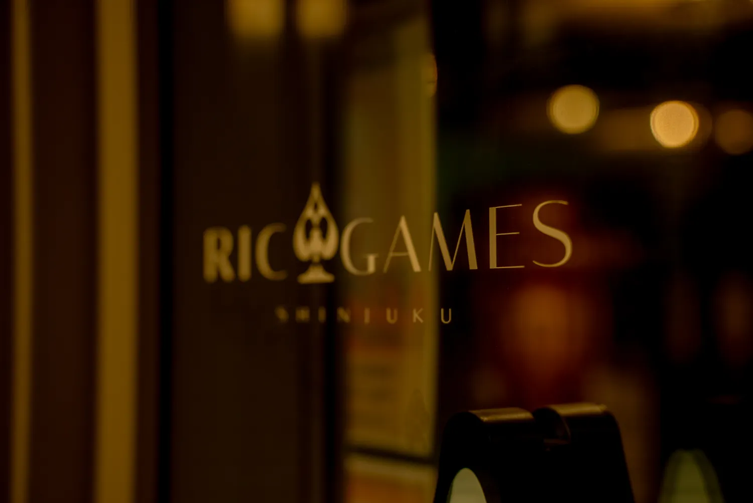 RIC GAMES 店内
